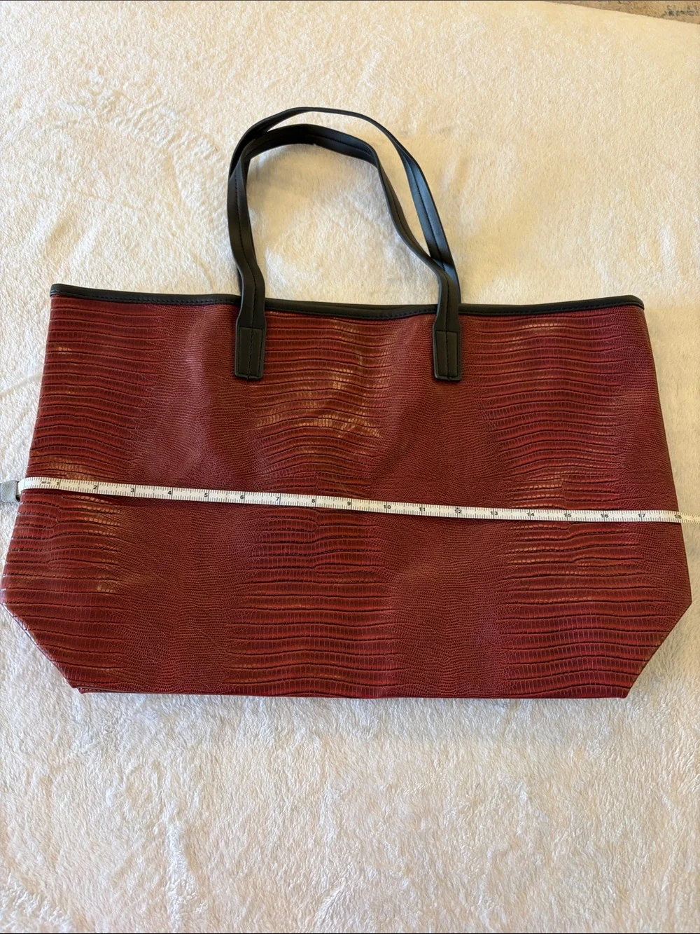Large 18 inch Tote Bag. Excellent Condition